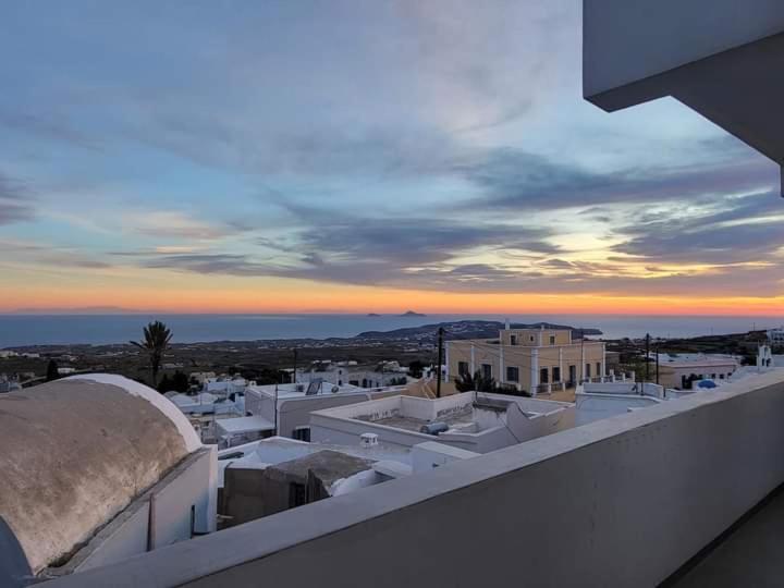 Astivi Santorini Apartments Pyrgos Kallistis ภายนอก รูปภาพ